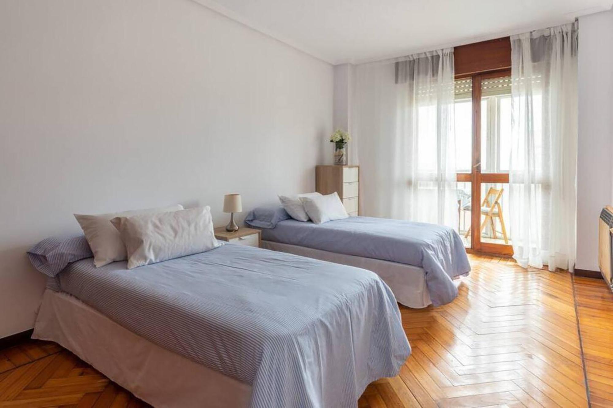 Apartamento En Alto Miranda Con Parking Apartment Santander Bagian luar foto